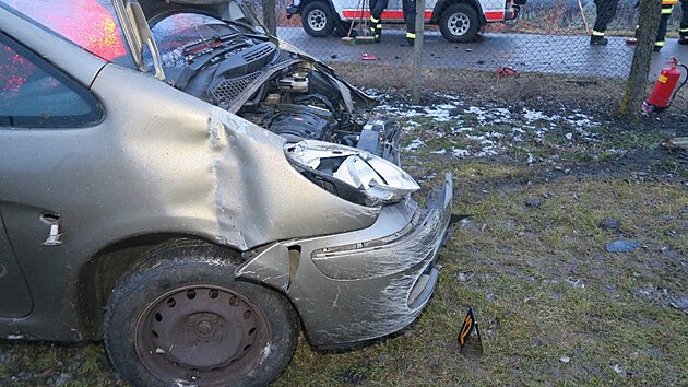 T�iapades�tilet� �idi� pod vlivem alkoholu skon�il na B�eclavsku se sv�m autem ve vinohradu.