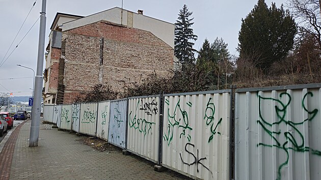 Na m�st� zbouran� neorenesan�n� vily v brn�nsk� ulici Hlinky m� vyr�st ob�� bytovka.