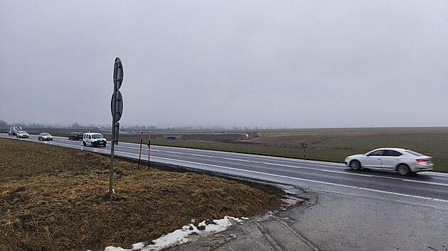 D�lni�n� odpo��vka by mohla vzniknout na pozemc�ch mezi d�lnic� D35 a silnic� I/35 u sjezdu na Svitavy. �editelstv� silnic a d�lnic lokalitu aktu�ln� prov��uje. (11. �nora 2026)