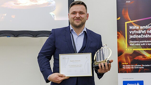 Ocen�n� EY Podnikatel roku 2025 Jihomoravsk�ho kraje z�skal Radim Str�n�k.