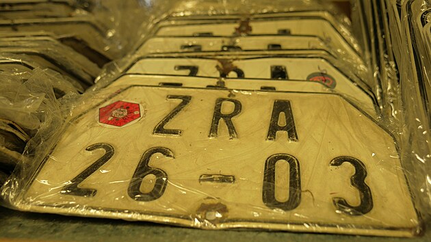 Registra�n� zna�ky, kter� jsou ulo�en� v depozitu p�es t�i roky, a majitel� nepo��daj� o prodlou�en�, budou automaticky skartov�ny.