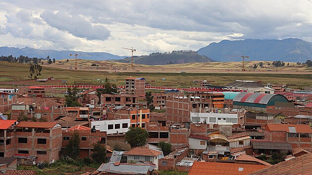 Stavba leti�t� v peru�nsk�m m�st� Chinchero. (1. �ervna 2023)