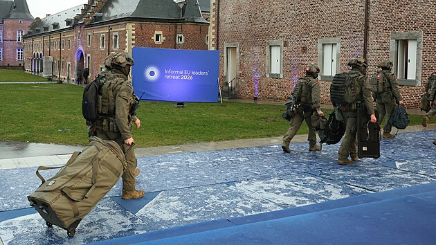 Belgi�t� voj�ci na neform�ln�m summitu Evropsk� rady na belgick�m z�mku Alden Biesen. (12. �nora 2026)
