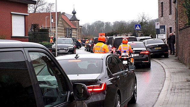 Kolona z pohledu �esk� delegace na neform�ln� summit Evropsk� rady v Alden Biesen. (12. �nora 2026).