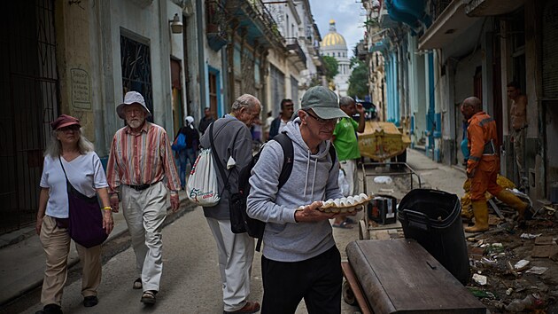 Kuba pod americkou ropnou blok�dou trp� nedostatkem j�dla, elekt�iny, ale i tepla. (6. �nora 2026)