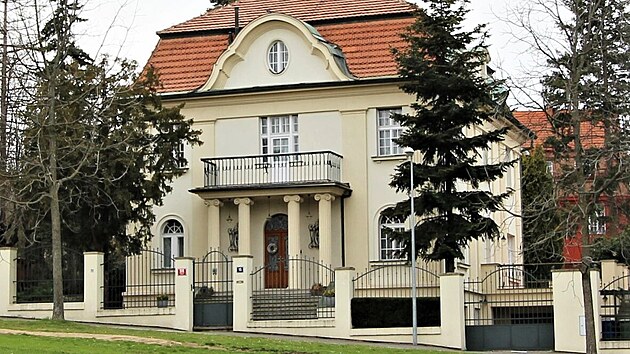 Lippertova vila v Praze na O�echovce v ulici Slunn��