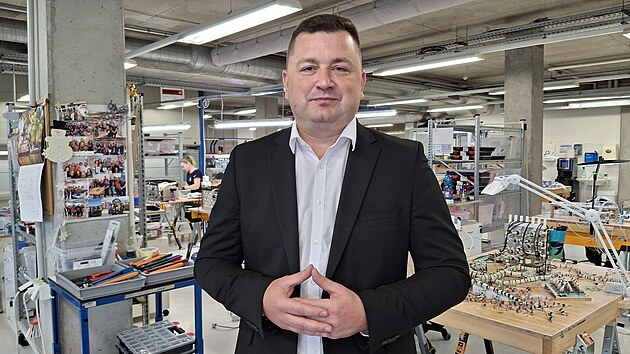 Gener�ln� �editel spole�nosti Ray Service Jakub Gabriel se stal EY podnikatelem roku Zl�nsk�ho kraje 2025. (prosinec 2025)