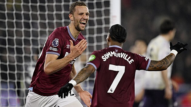 G�l proti Manchesteru United si Tom� Sou�ek (West Ham) po��dn� u��val.