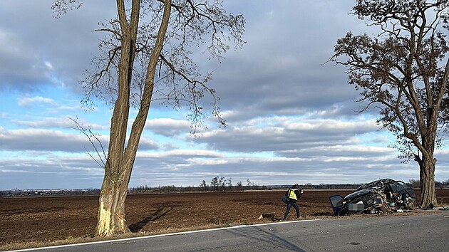 Smrteln� sr�ka osobn�ho auta a stromu na M�lnicku. (15. �nora 2026)