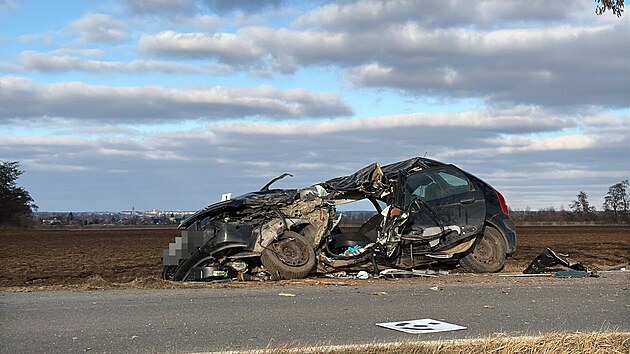 Smrteln� sr�ka osobn�ho auta a stromu na M�lnicku. (15. �nora 2026)