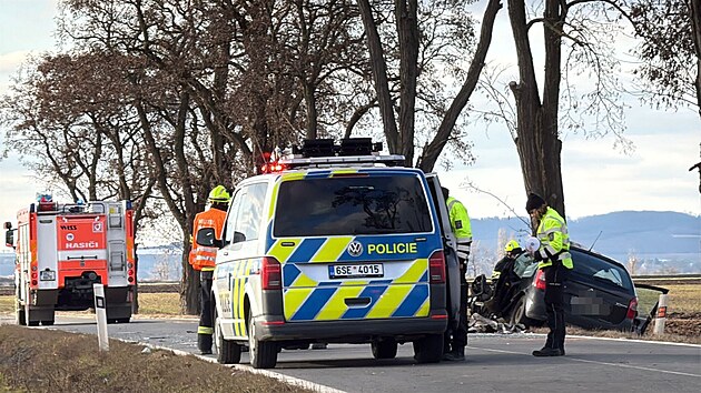 Smrteln� sr�ka osobn�ho auta a stromu na M�lnicku. (15. �nora 2026)