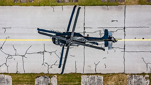 Vrtuln�k Black Hawk z letky Helicopter Alliance