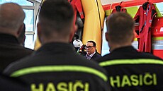 Ostravšt�­ dobrovoln�­ hasiÄ�i dostali po povodn�­ch vybaven�­ za devÄ�t milionů