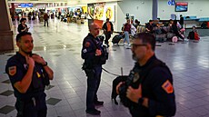 Americký Federální ú�ad pro letectví (FAA) do�asn� omezil provoz leti�t� El...