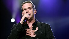 Kanadský zp�vák Garou