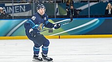 Finský úto�ník Mikko Rantanen b�hem zápasu se �védskem na ZOH Milán-Cortina...