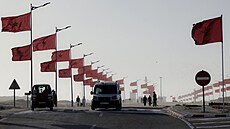 Silnice u p�ístavu v Al-�Ajún v Západní Saha�e (6. listopadu 2025)