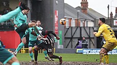 Duel 4. kola anglického FA Cupu mezi Grimsby a Wolverhamptonem se prom�nil v...