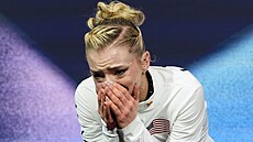 Zklamaná Amber Glennová po krátkém programu krasobrusla�ek.