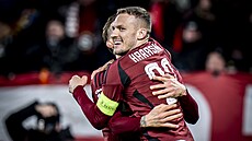 Spar�anský kapitán Luká� Haraslín slaví trefu proti Hradci Králové.