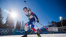 Tereza Voborníková na trati b�hem stíhacího závodu na ZOH 2026.