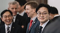 Tisková konference po jednání vlády k dal�ím krok�m v p�íprav� nových blok�...