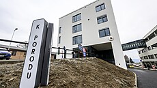 V d��ínské nemocnici otev�eli nový pavilon pro gynekologicko-porodnické...