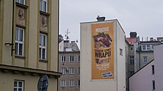 Vizuální smog hyzdí Olomouc. M�sto chce v odstra�ování reklam pokra�ovat.