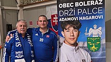 Obec Boleráz sleduje po�ínání svého olympionika Hagary v hasi�ské zbrojnici.
