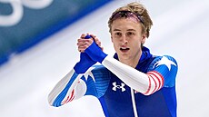 Ameri�an Jordan Stolz slaví vít�zství v závod� na 500 metr�.