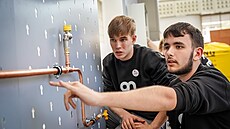 Perspektivní �emeslo láká mladé talenty. Plyna� roku jde do finále