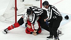 Pierre Crinon povalil Toma Wilsona.