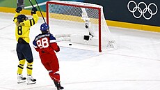 Hilda Svenssonová trefuje prázdnou branku a definitivn� posílá �védsko do...