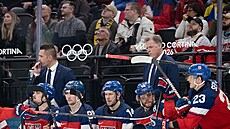 Radim Rulík stojí zamy�len� na �eské st�ída�ce.