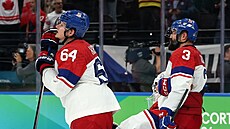 David Kämpf a Radko Gudas zpracovávají �tvrtfinálovou prohru s Kanadou.