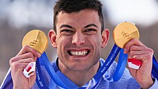 Britský skeletonista Matt Weston slaví druhé zlaté olympijské vít�zství v...