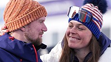 Americká ly�a�ka Breezy Johnsonová se v cílovém prostoru v Cortin� do�kala...