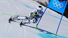 �eská reprezentantka Alena Laba�tová sjí�dí tra� b�hem závodu �en v ob�ím...