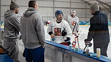 �e�tí hokejisté v Milán� trénovali p�ed zápasem s Kanadou. Na snímku  Jakub...