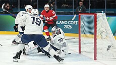 Damien Riat ze �výcarska st�ílí první gól svého týmu (12. února 2026)