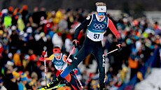 Anna Marie Jaklová v akci na ly�ích na 10 km voln�. (12. února 2026)