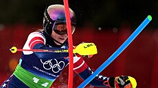 Mikaela Shiffrinová ze Spojených stát� v akci b�hem kombinovaného slalomu �en....