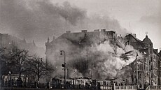 Ra�ínovo náb�e�í v Praze po náletu 14. února.