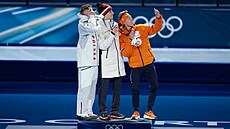 Metod�j Jílek po výh�e olympijského zlata v rychlobruslení na 10 000 metr�, po...