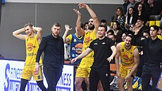 Ústecká lavi�ka slaví v utkání proti Brnu.