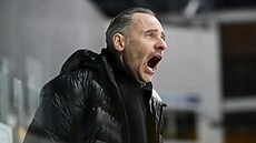 Ústecký asistent kou�e a mana�er Jaroslav Linet v utkání proti Kadani