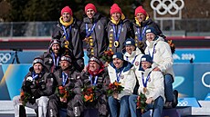 Medailisté ze �tafety mu�� na olympiád� v So�i. Naho�e zlatí N�mci Schempp,...