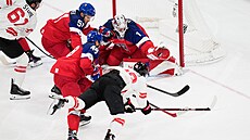 Luká� Dostál a jeho zásah proti kanadské st�ele. (12. února 2026)