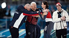 Martina Sáblíková a trenér Petr Novák. (12. února 2026)