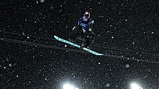 Jihokorejská závodnice Choi Ga-onová jedoucí finále U-rampy. (12. února 2026)